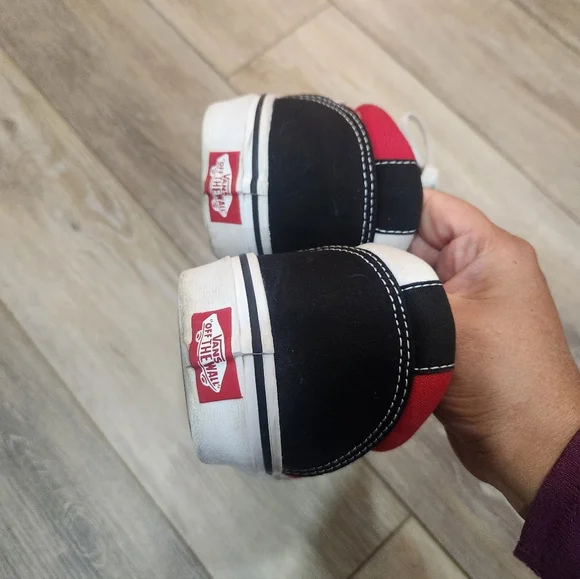 Vans Men's Black, White, and Red Sneakers Size 11.5 - Picture 3 of 9